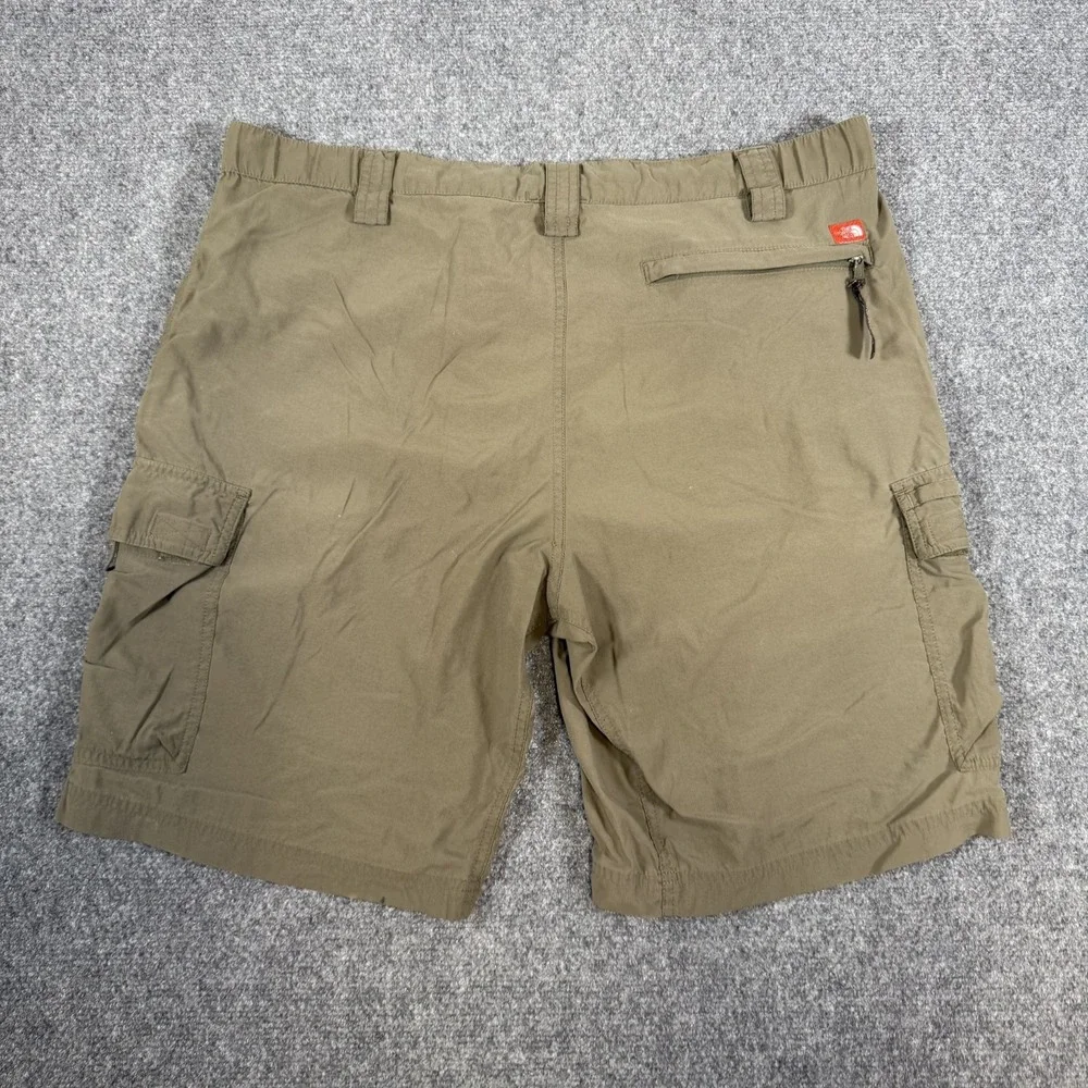The North Face Shorts Mens Large Brown Lightweight Outdoors‎ Hiking Cargo Nylon